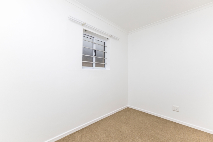 2 Bedroom Property for Sale in Whispering Pines Western Cape